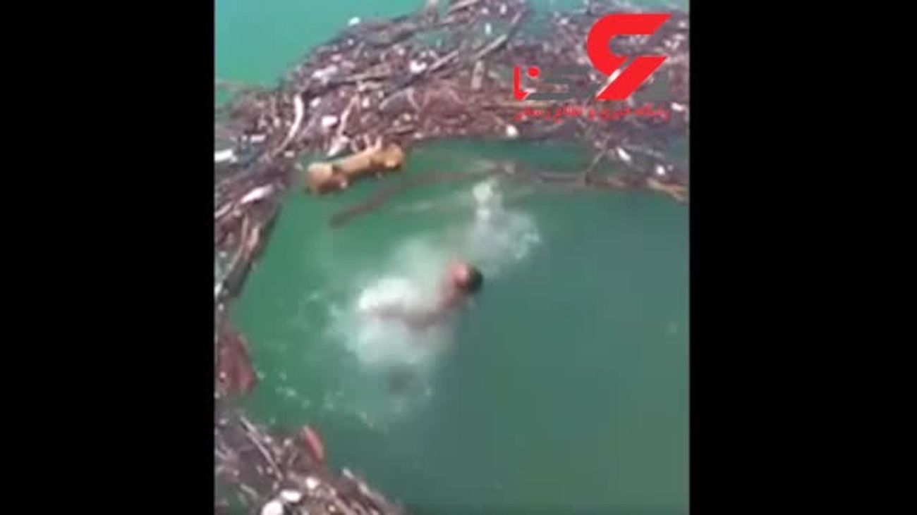 لحظه وحشتناک غرق شدن 2 مرد در رودخانه همه تماشا کردند فیلم